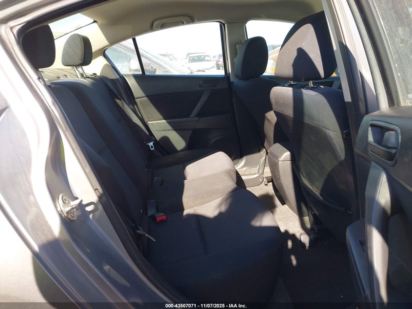 2011 Mazda Mazda3 VIN: JM1BL1UF4B1394667 Lot: 43507071