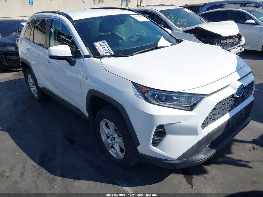 TOYOTA RAV4 HYBRID XLE