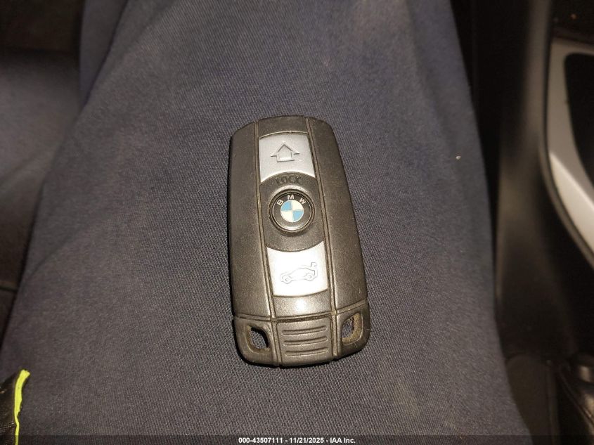 2015 BMW X1 Sdrive28I VIN: WBAVM1C59FV317825 Lot: 43507111