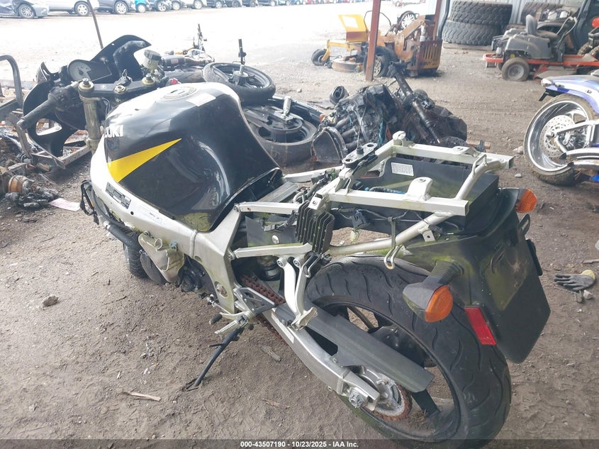 2002 SUZUKI GSX-R600 JS1GN7BAX22108917