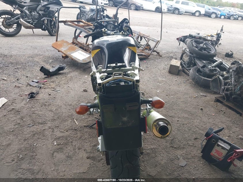 2002 SUZUKI GSX-R600 JS1GN7BAX22108917