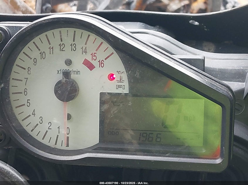 2002 SUZUKI GSX-R600 JS1GN7BAX22108917