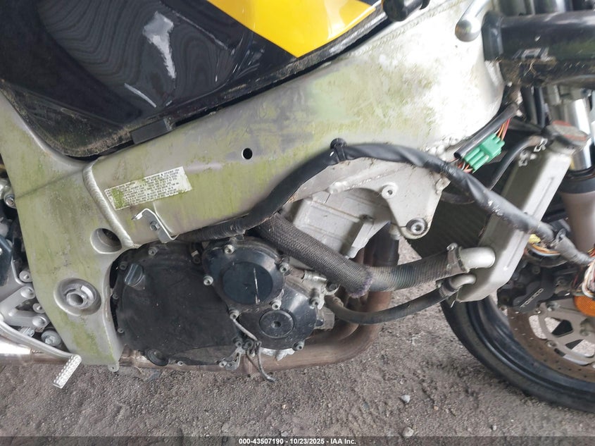 2002 SUZUKI GSX-R600 JS1GN7BAX22108917