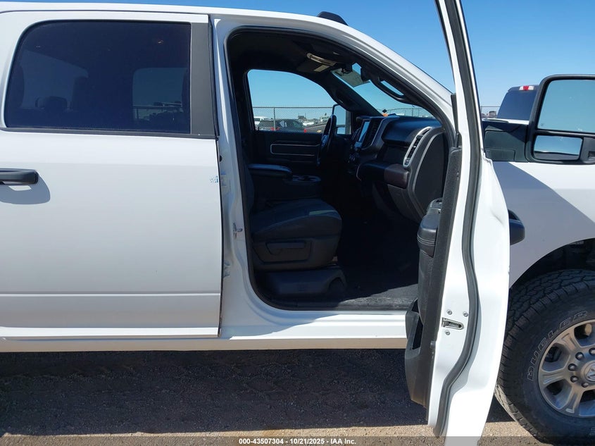 2023 RAM 2500 BIG HORN  4X4 6'4 BOX 3C6UR5DJ1PG576393