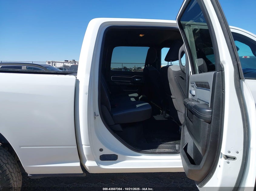 2023 RAM 2500 BIG HORN  4X4 6'4 BOX 3C6UR5DJ1PG576393