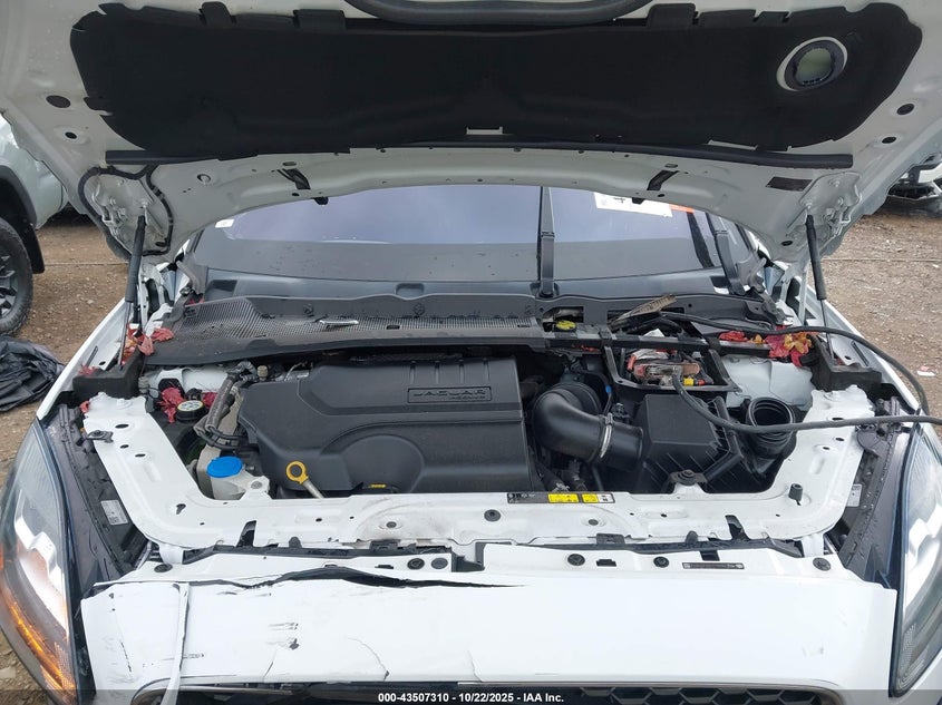 JAGUAR E-PACE - zdjęcie 10