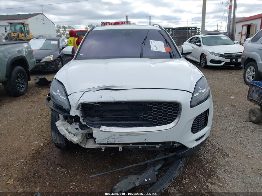 JAGUAR E-PACE - zdjęcie 13