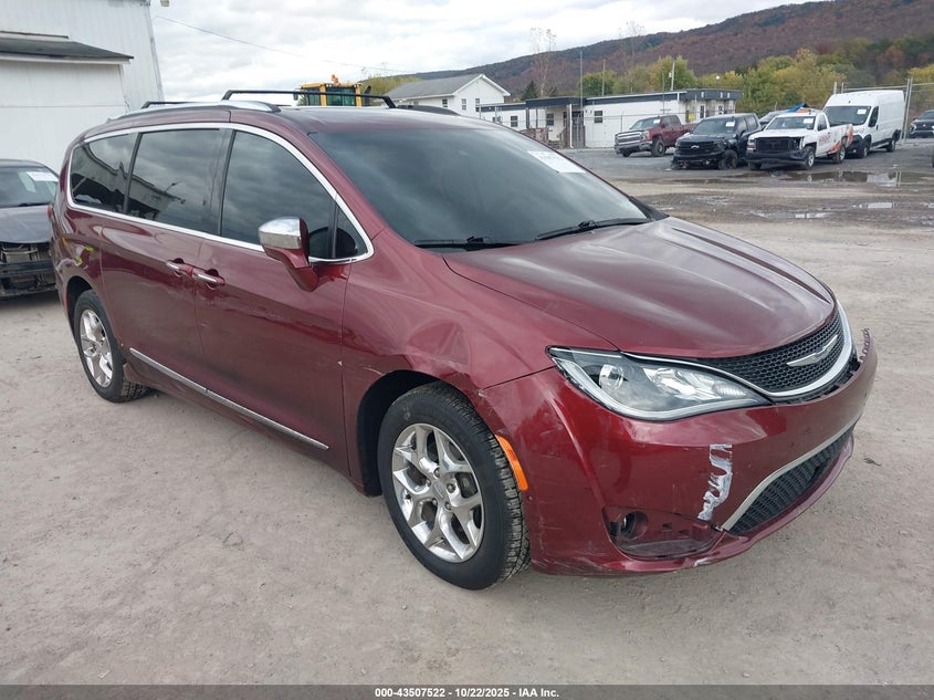 2017 CHRYSLER PACIFICA LIMITED - 2C4RC1GG0HR620159