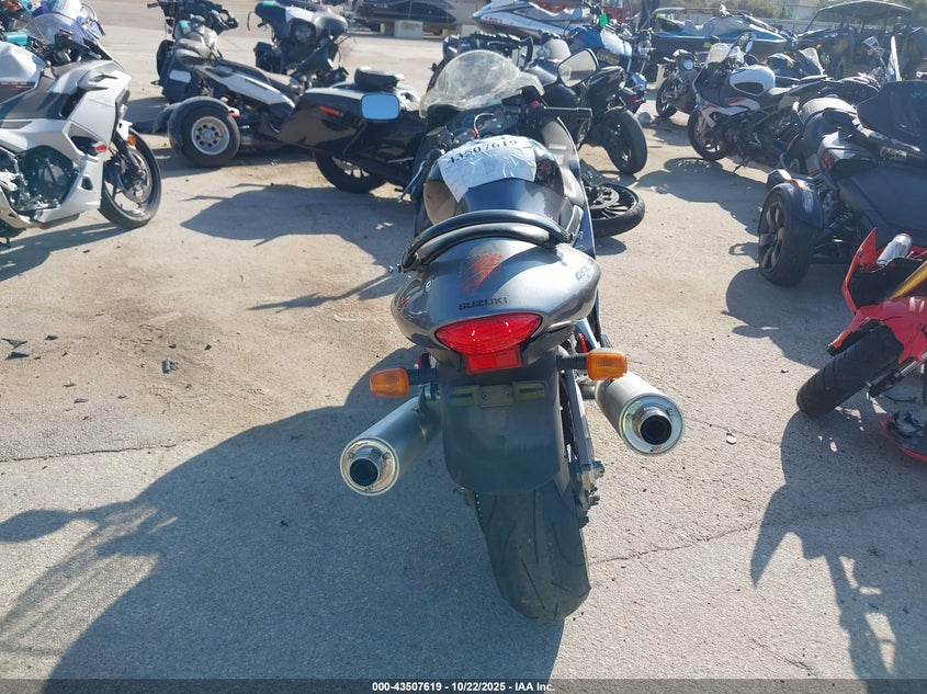 2003 Suzuki Gsx1300 R VIN: JS1GW71A932103983 Lot: 43507619