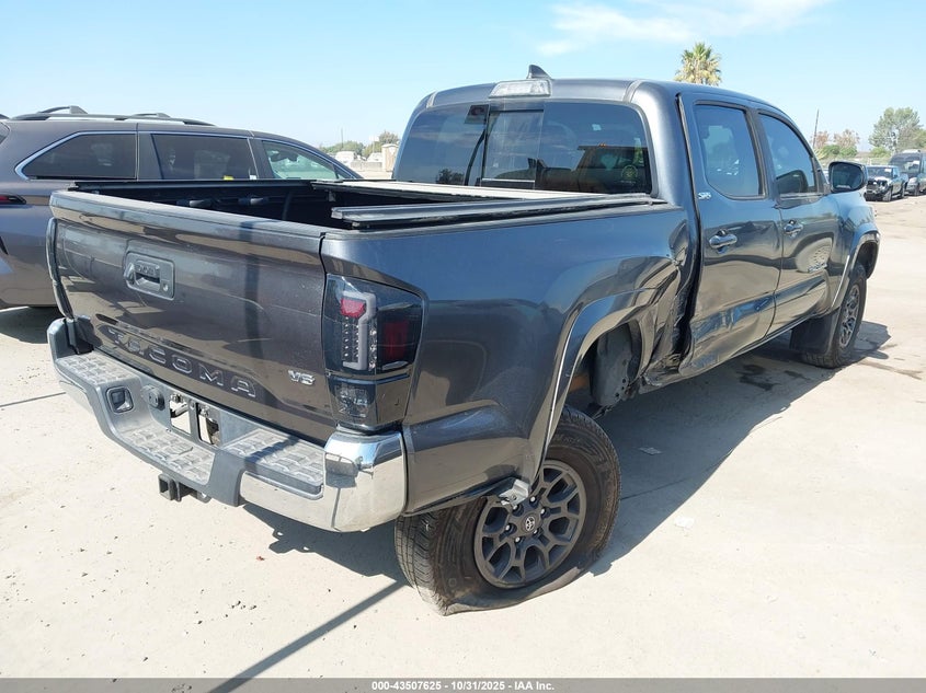 3TMAZ5CN1JM074993 2018 TOYOTA TACOMA photo no. 4