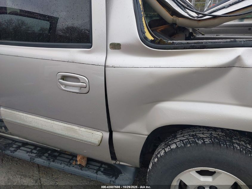 2005 Chevrolet Suburban 1500 Lt VIN: 3GNFK16Z25G185579 Lot: 43507686