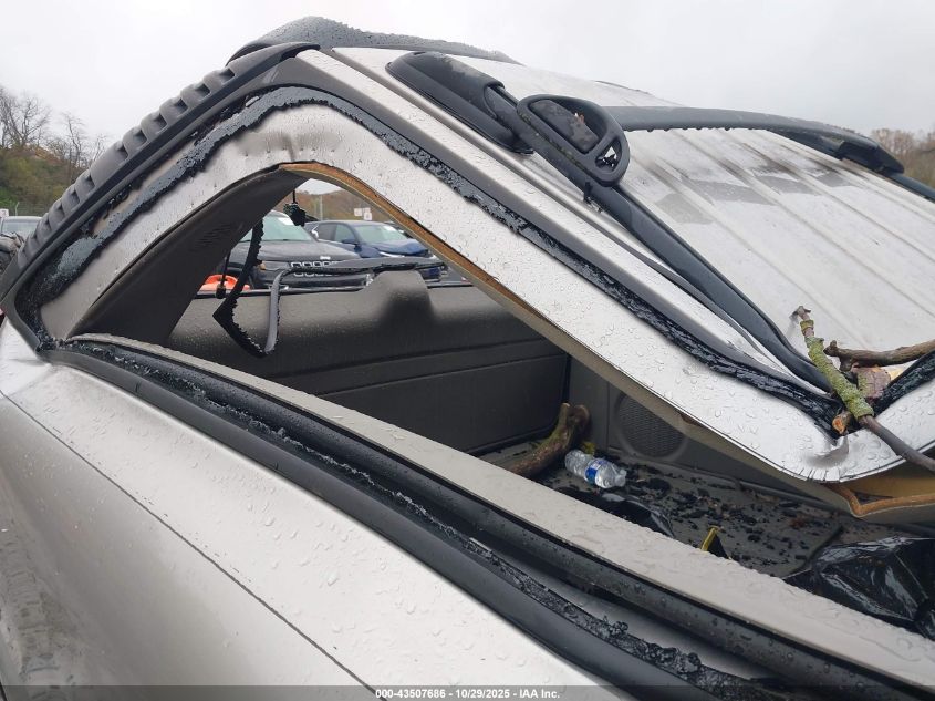 2005 Chevrolet Suburban 1500 Lt VIN: 3GNFK16Z25G185579 Lot: 43507686