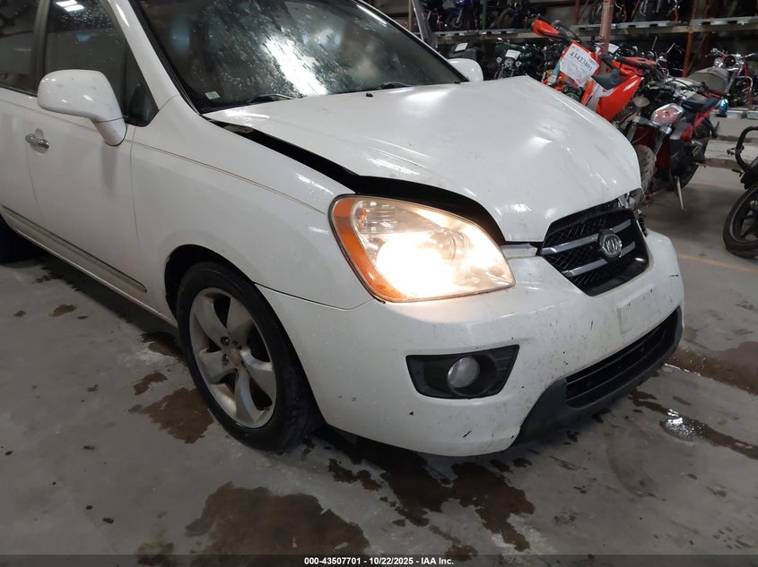 2008 Kia Rondo Ex V6 VIN: KNAFG526287157145 Lot: 43507701