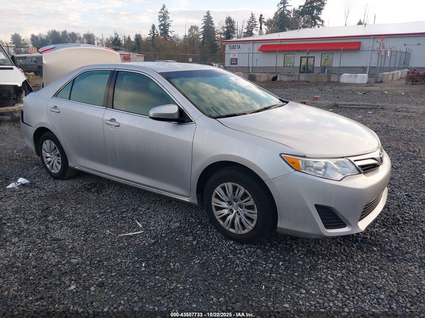 TOYOTA CAMRY LE