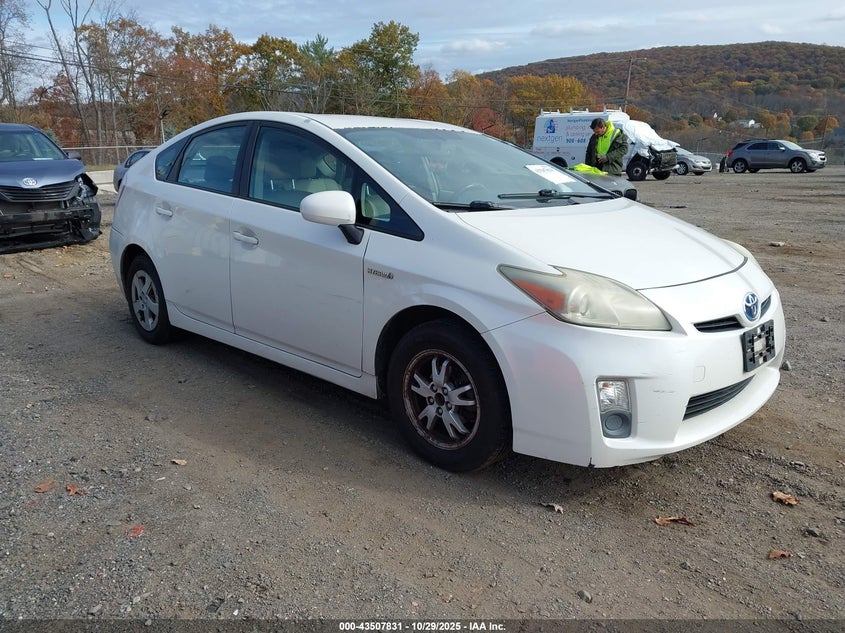 TOYOTA PRIUS IV