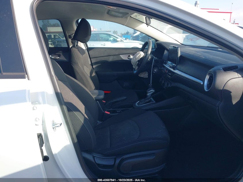 3KPF24AD3NE456358 2022 KIA FORTE photo no. 5