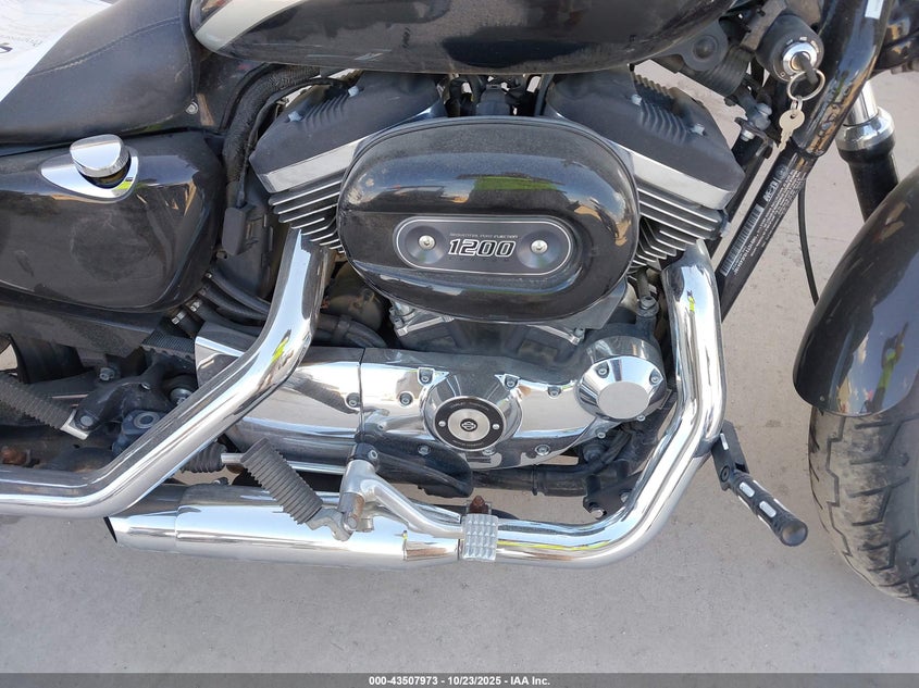 2018 Harley-Davidson Xl1200 C VIN: 1HD1CT310JC434192 Lot: 43507973