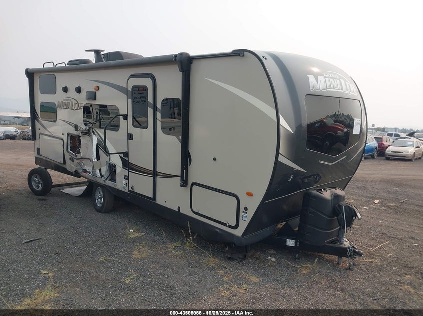 4X4TRLA24MD441854 2021 Forest River Rockwood Minilite Cch auction photo 1