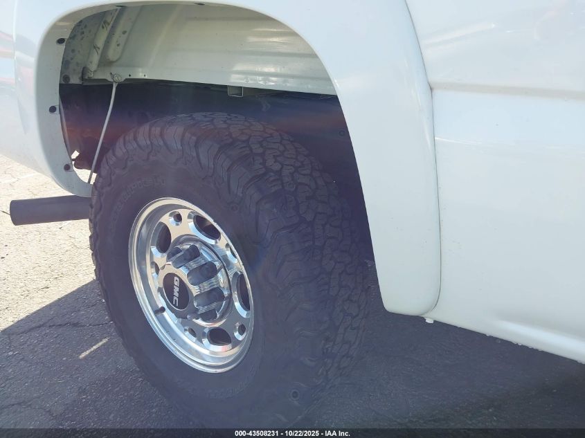 2006 GMC Sierra 2500Hd Slt VIN: 1GTHC23D86F215698 Lot: 43508231