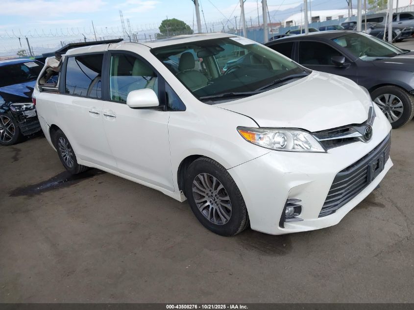 TOYOTA SIENNA XLE