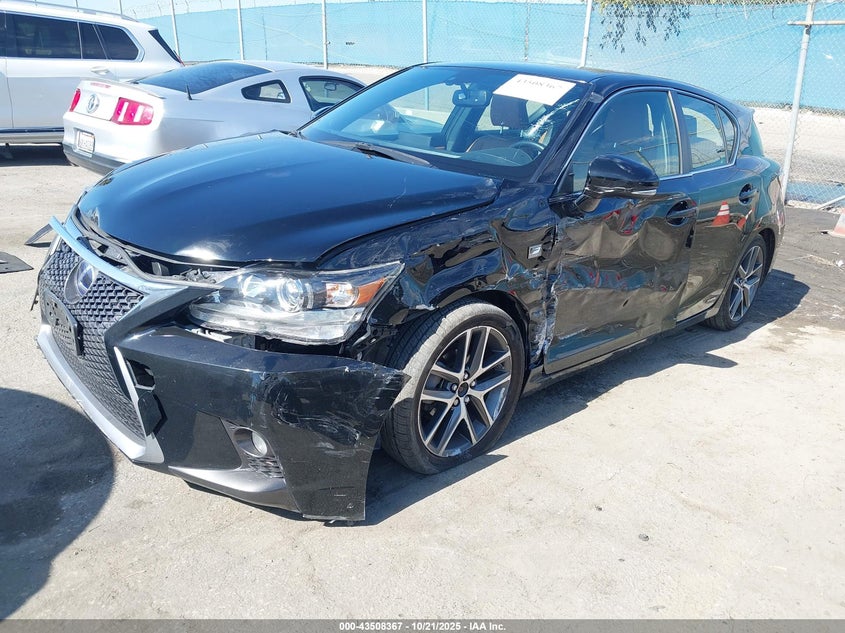 JTHKD5BH4E2197939 2014 LEXUS CT photo no. 2