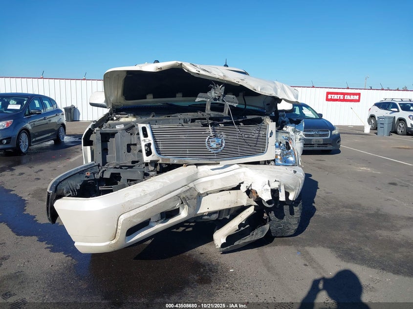 2005 Cadillac Escalade Standard VIN: 1GYEK63N25R227102 Lot: 43508680