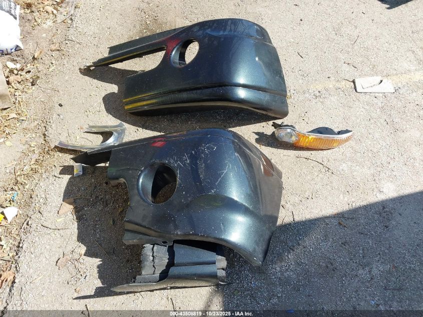 2004 GMC Yukon Denali VIN: 1GKEK63U04J188735 Lot: 43508819