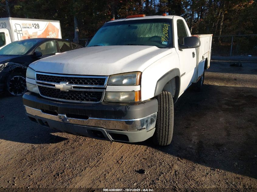 2007 Chevrolet Silverado 2500Hd Classic Work Truck VIN: 1GBHC24U57E165711 Lot: 43508851