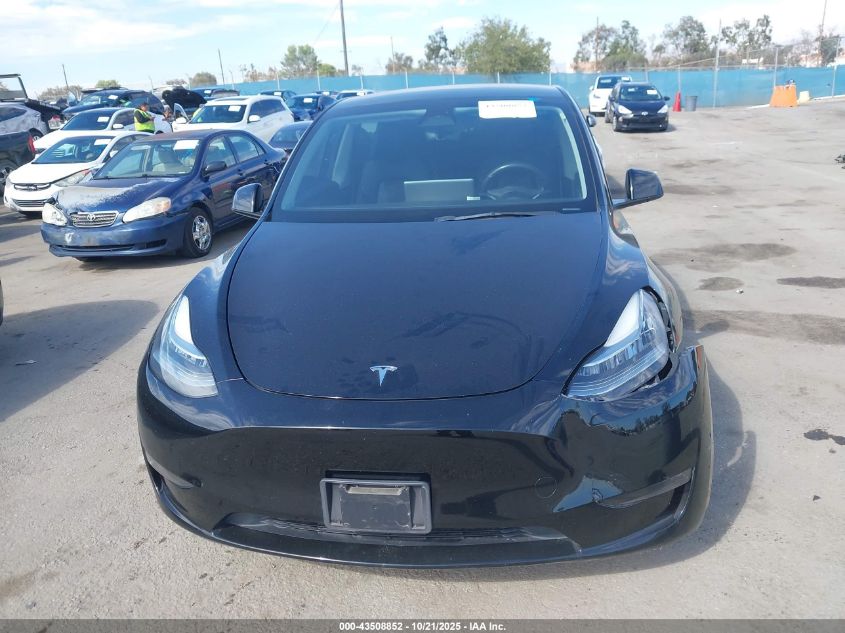 2023 Tesla Model Y Awd/Long Range Dual Motor All-Wheel Drive VIN: 7SAYGDEE9PA110583 Lot: 43508852