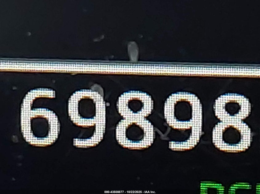 2018 TOYOTA RAV4 XLE JTMRFREV5JJ747331