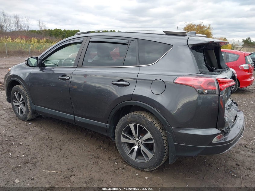 2018 TOYOTA RAV4 XLE JTMRFREV5JJ747331