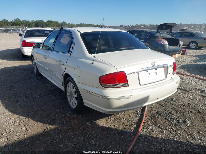 KMHWF35H53A855568 2003 HYUNDAI SONATA photo no. 3
