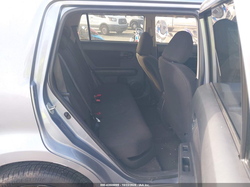 JTLZE4FE3A1109216 2010 SCION XB photo no. 8
