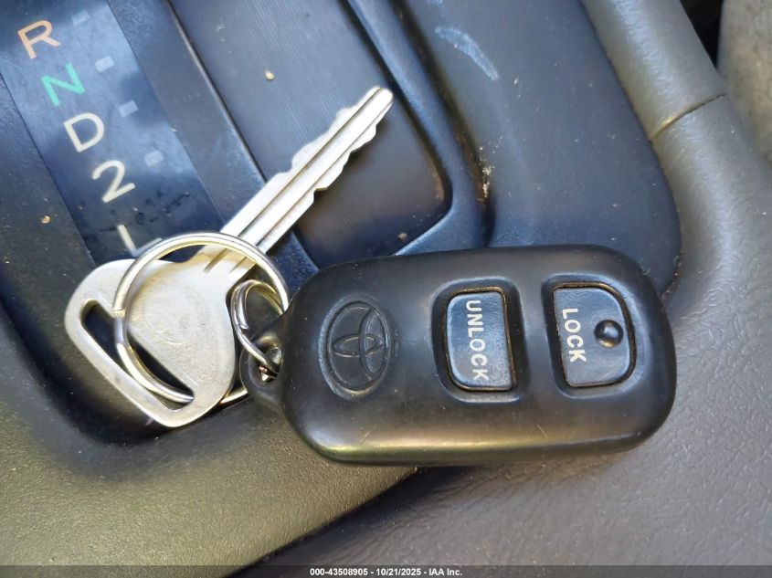 2000 Toyota Camry Le V6 VIN: JT2BF22K6Y0276074 Lot: 43508905