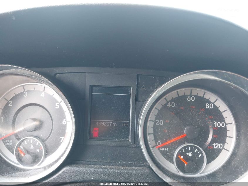 2011 Dodge Grand Caravan Crew VIN: 2D4RN5DG2BR651333 Lot: 43509064