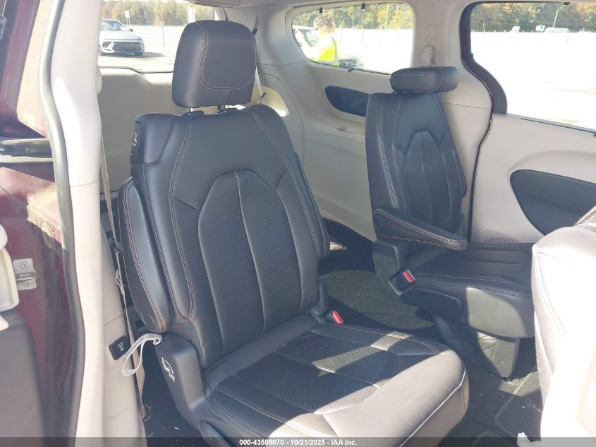 2017 Chrysler Pacifica Touring-L Plus VIN: 2C4RC1EG5HR614246 Lot: 43509070