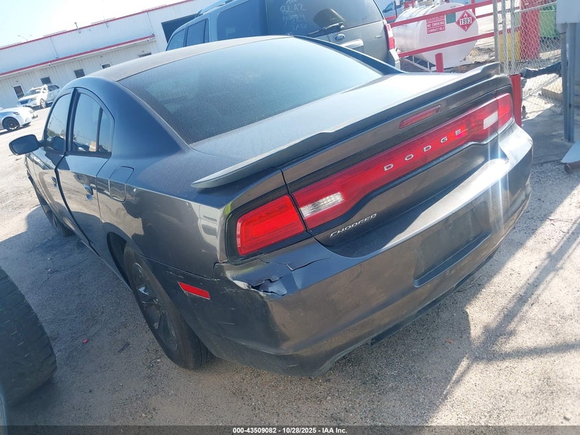 Vin: 2c3cdxbg2eh274960, lot: 44004059, dodge charger se 20143