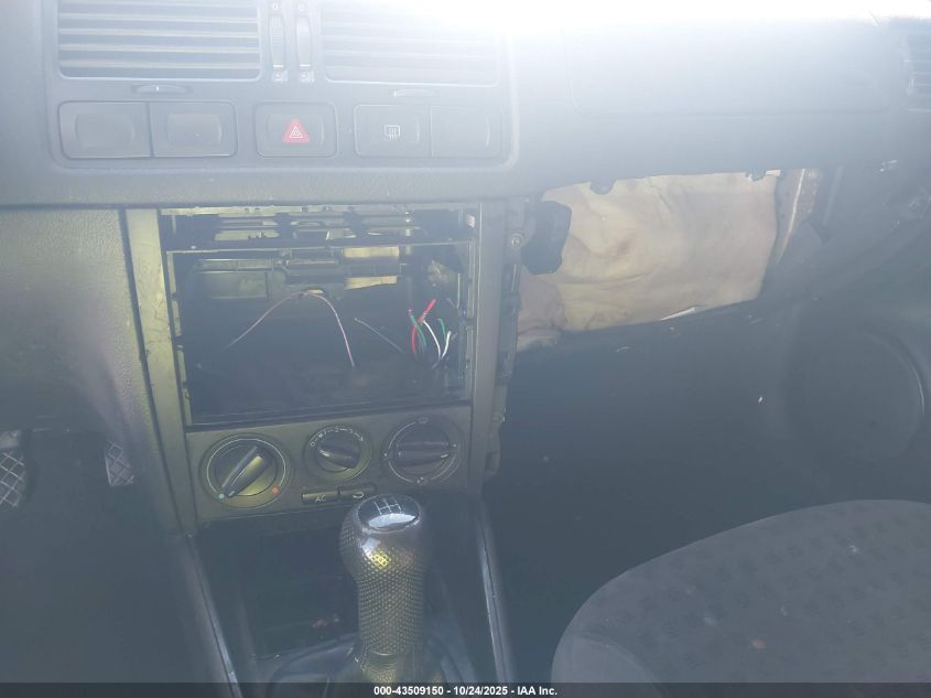 2003 Volkswagen Jetta Gls 2.0L VIN: 3VWSK69M83M106030 Lot: 43509150