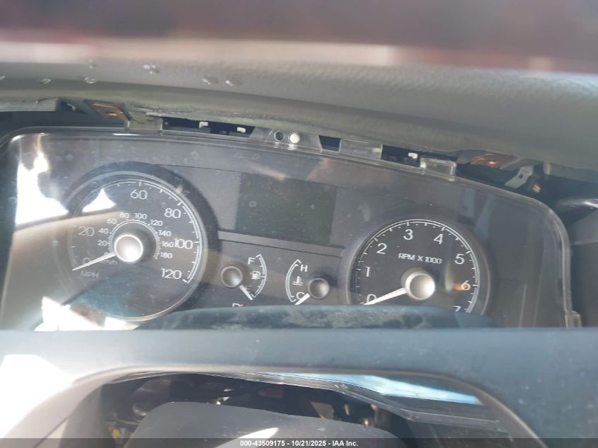 2007 Lincoln Town Car Signature VIN: 1LNHM81W57Y627194 Lot: 43509175