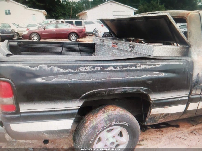 2000 Dodge Ram 1500 St VIN: 1B7HC16Y5YS588068 Lot: 43509220