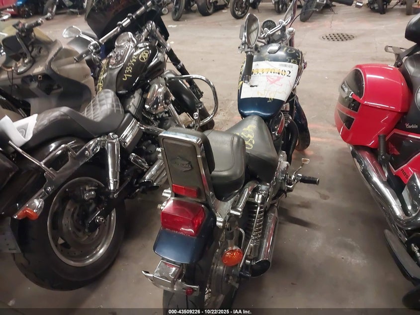 1999 Suzuki Vs800 Glp VIN: JS1VS52A6X2101605 Lot: 43509226