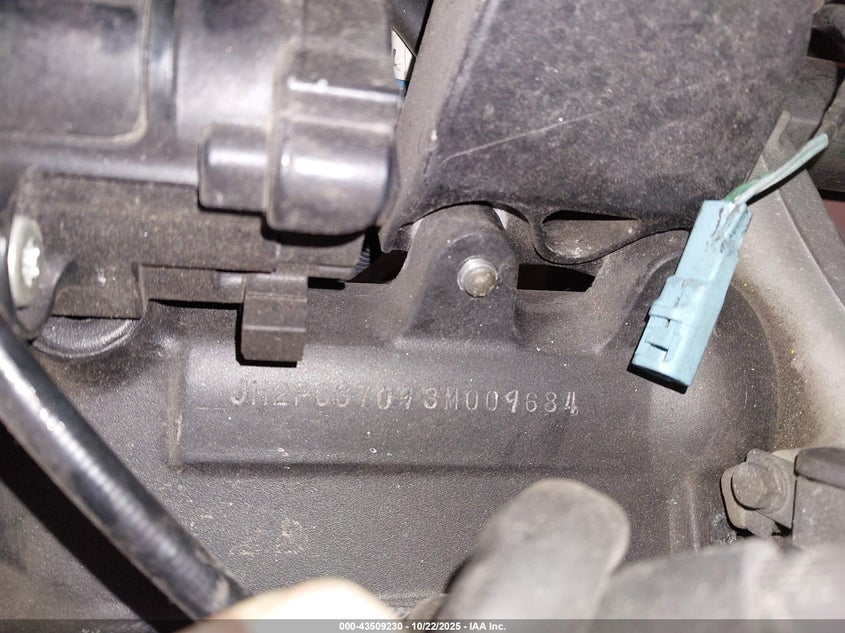 JH2PC37093M009684 2003 HONDA CBR photo no. 10