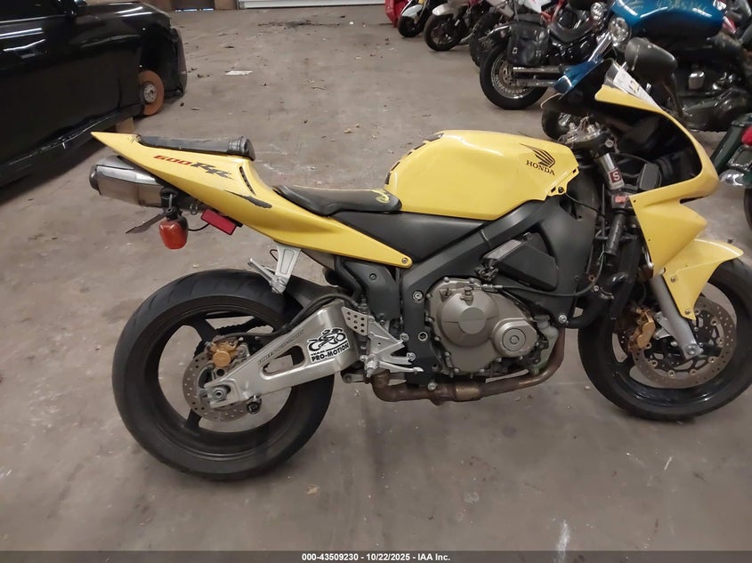 JH2PC37093M009684 2003 HONDA CBR photo no. 12