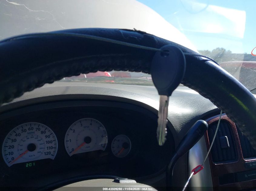 2007 Chrysler Town & Country Touring VIN: 2A4GP54L37R260222 Lot: 43509256