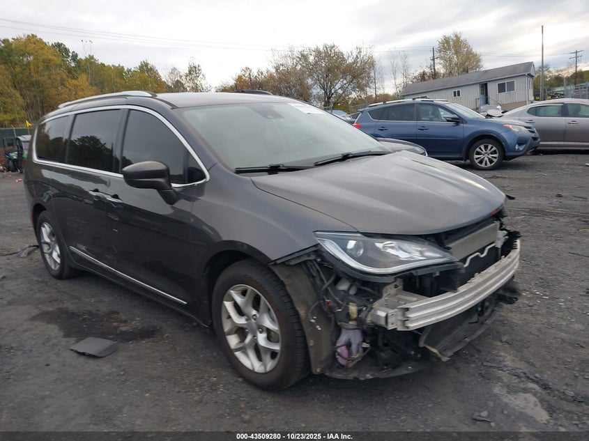 2019 CHRYSLER PACIFICA TOURING L PLUS - 2C4RC1EGXKR702796