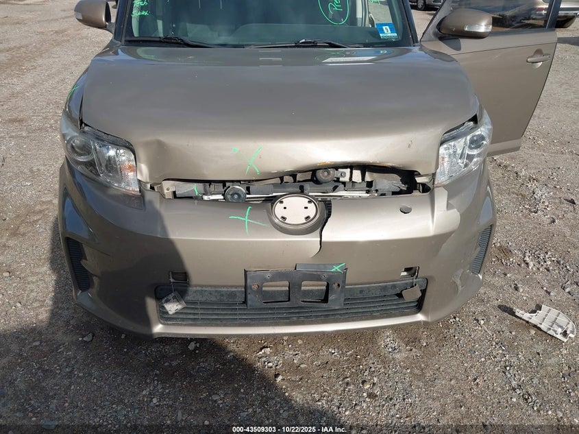 JTLZE4FE4CJ024212 2012 SCION XB photo no. 6