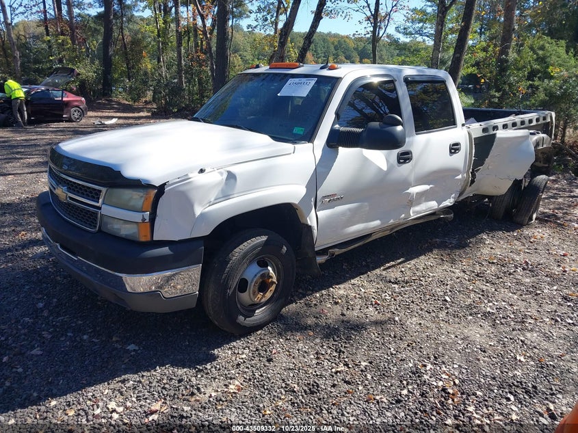 1GCJK33215F942530 2005 CHEVROLET SILVERADO photo no. 2