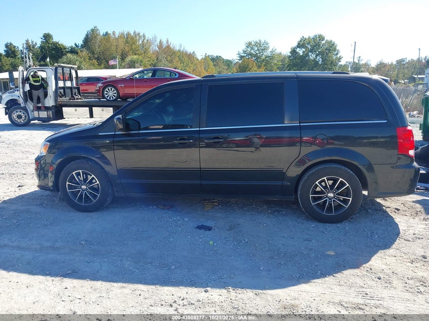 2017 Dodge Grand Caravan Sxt VIN: 2C4RDGCG7HR857155 Lot: 43509377