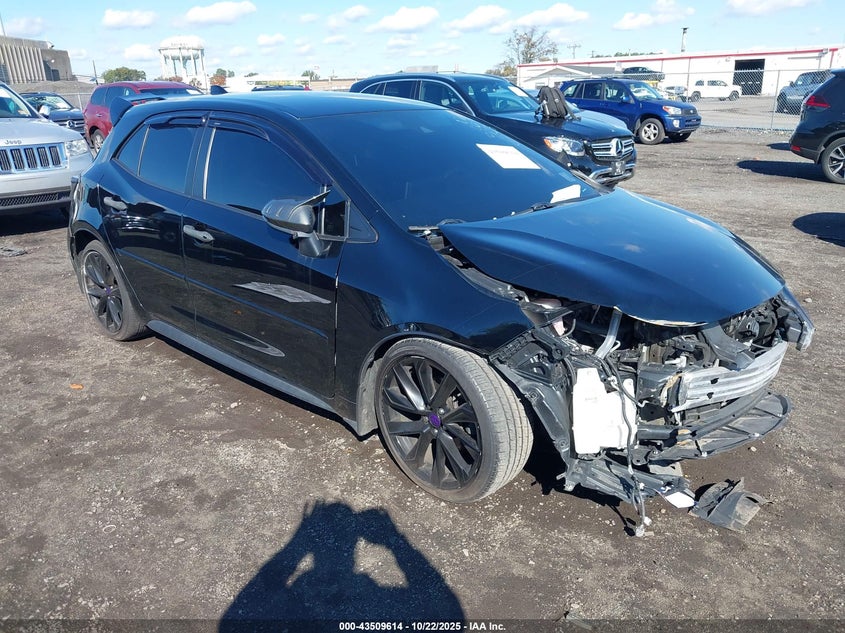 TOYOTA COROLLA SE NIGHTSHADE EDITION