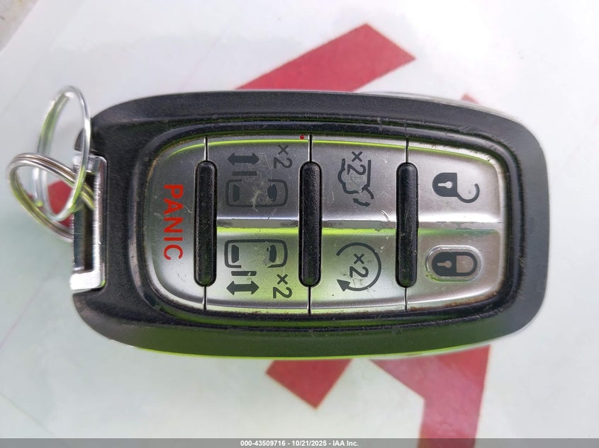 2017 Chrysler Pacifica Touring-L VIN: 2C4RC1BG1HR730306 Lot: 43509716